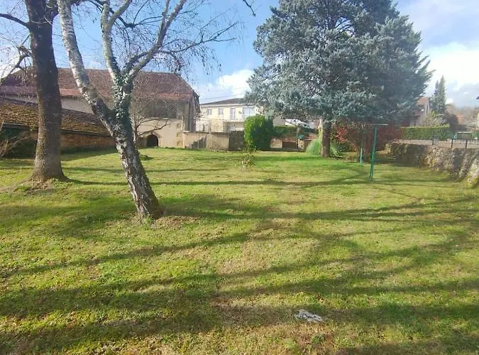 Maison 2 Chambres Avec Parking Et Jardin 4 Pers Figeac Semesterbostad *