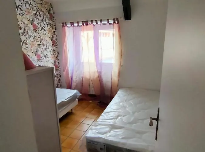 Maison 2 Chambres Avec Parking Et Jardin 4 Pers Figeac