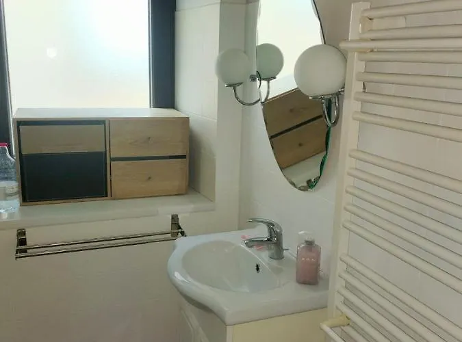 Maison 2 Chambres Avec Parking Et Jardin 4 Pers Figeac *