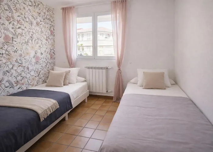 Maison 2 Chambres Avec Parking Et Jardin 4 Pers Figeac Semesterbostad Figeac