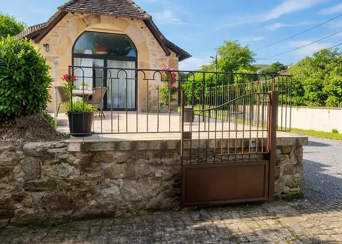 Maison 2 Chambres Avec Parking Et Jardin 4 Pers Figeac *