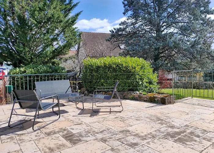 Maison 2 Chambres Avec Parking Et Jardin 4 Pers Figeac Nyaraló *