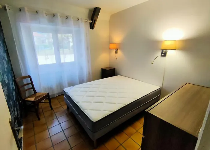 Maison 2 Chambres Avec Parking Et Jardin 4 Pers Figeac *